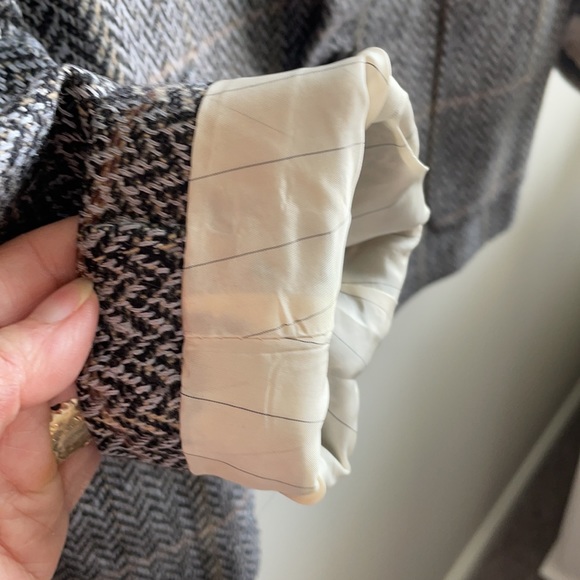 BEAUTIFUL PLAID FALL GRANDPA BLAZER! - Picture 3 of 8